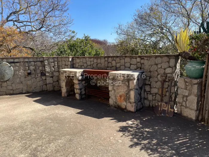 4 Bedroom House for Sale in Burnside, Bulawayo