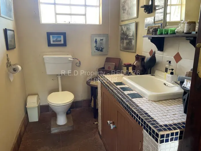 4 Bedroom House for Sale in Burnside, Bulawayo