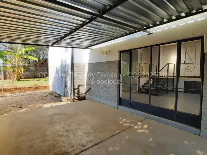 4 Bedroom House for Sale in Famona, Bulawayo