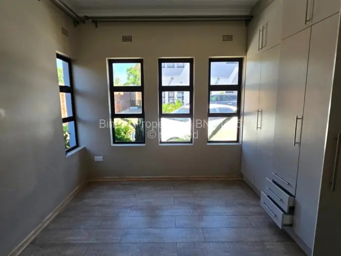 Townhouse/Complex/Cluster to Rent in Avondale