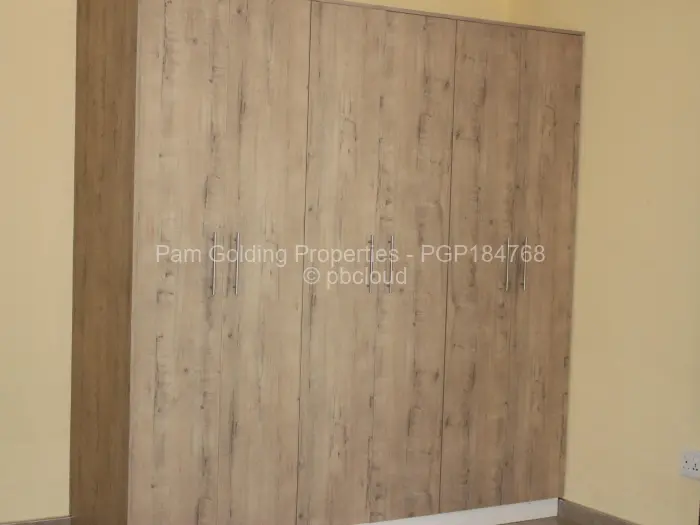 Townhouse/Complex/Cluster to Rent in Mandara