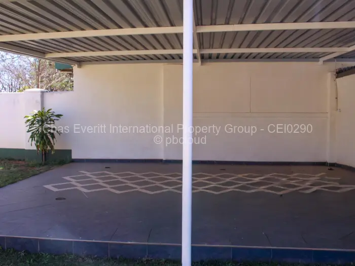 Townhouse/Complex/Cluster to Rent in Hillside Byo, Bulawayo