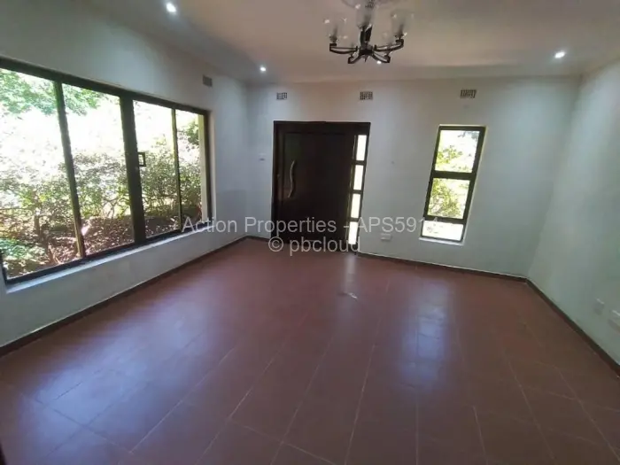 3 Bedroom Cottage/Garden Flat to Rent in Vainona