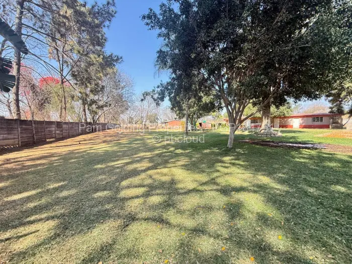 4 Bedroom House for Sale in Riverside North, Bulawayo
