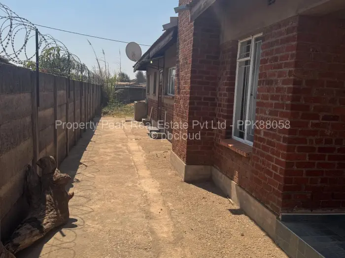 3 Bedroom House to Rent in Westlea Hre, Harare