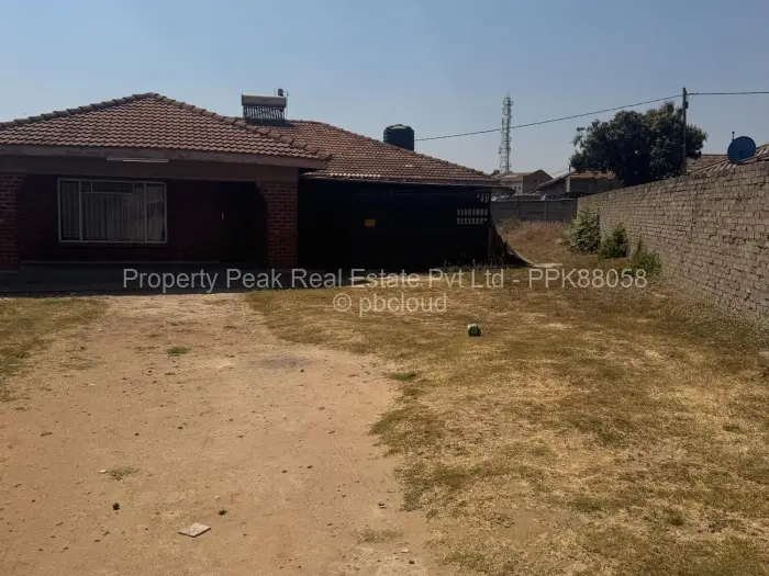 3 Bedroom House to Rent in Westlea Hre, Harare
