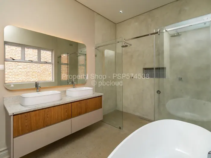 5 Bedroom House for Sale in Helensvale, Harare