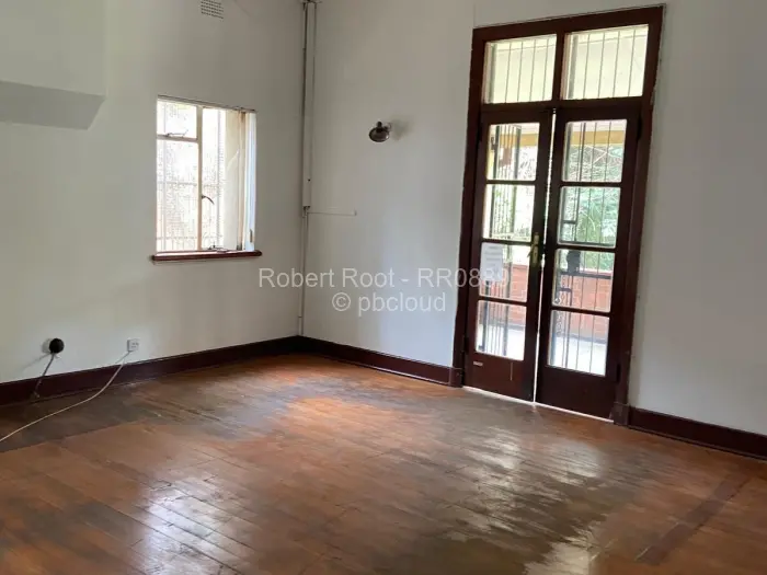 Commercial Property to Rent in Avenues