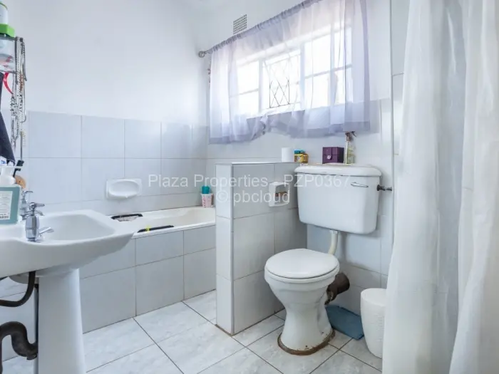 5 Bedroom House for Sale in Eastlea, Harare