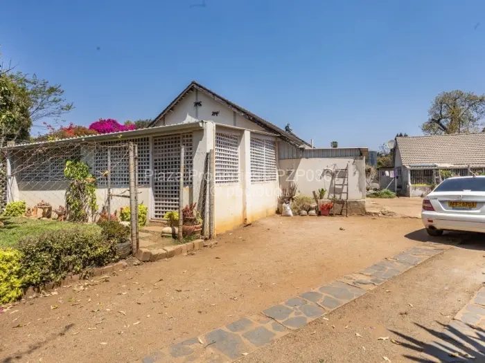 5 Bedroom House for Sale in Eastlea, Harare
