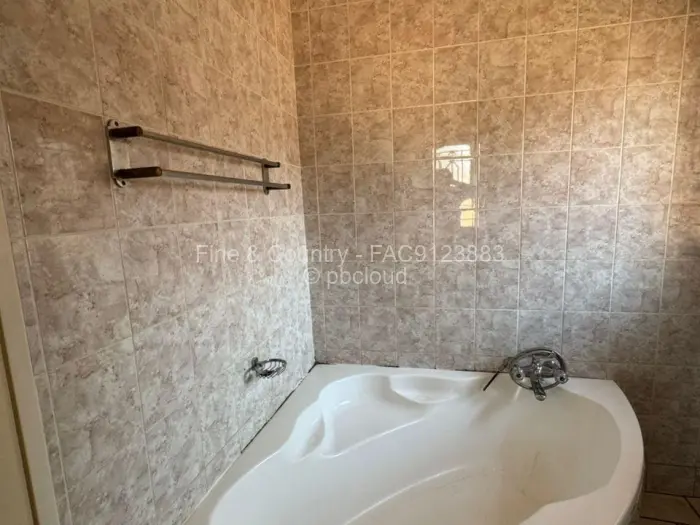 4 Bedroom House to Rent in Westgate