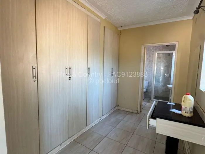 4 Bedroom House to Rent in Westgate