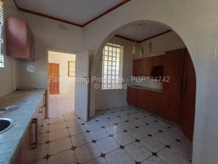 3 Bedroom House for Sale in Avenues Mutare, Mutare