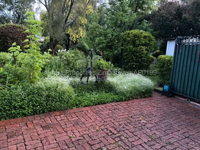 2 Bedroom Cottage/Garden Flat to Rent in Chisipite