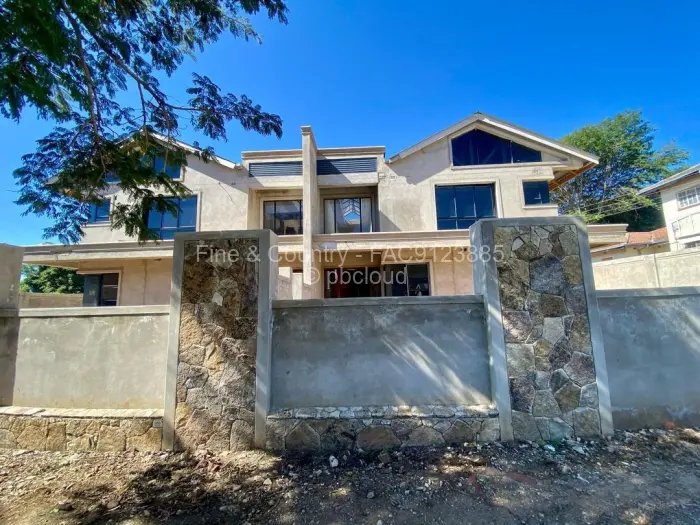 Townhouse/Cluster for Sale in Borrowdale Brooke, Harare