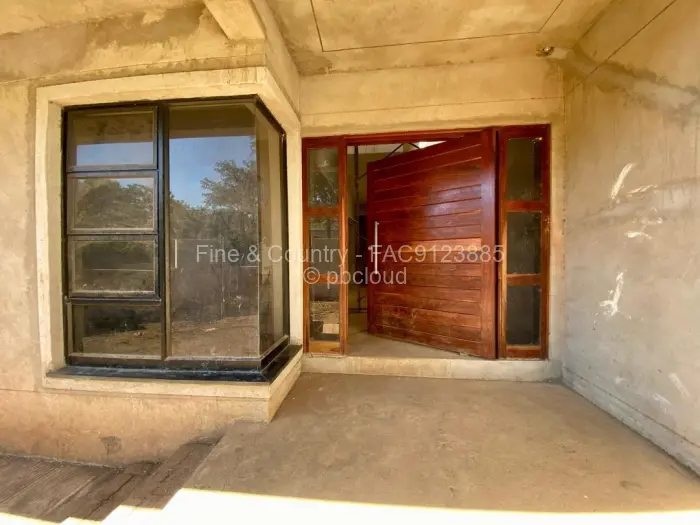 Townhouse/Cluster for Sale in Borrowdale Brooke, Harare