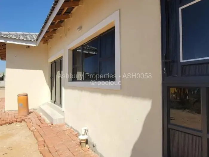 4 Bedroom House for Sale in Ruwa, Ruwa
