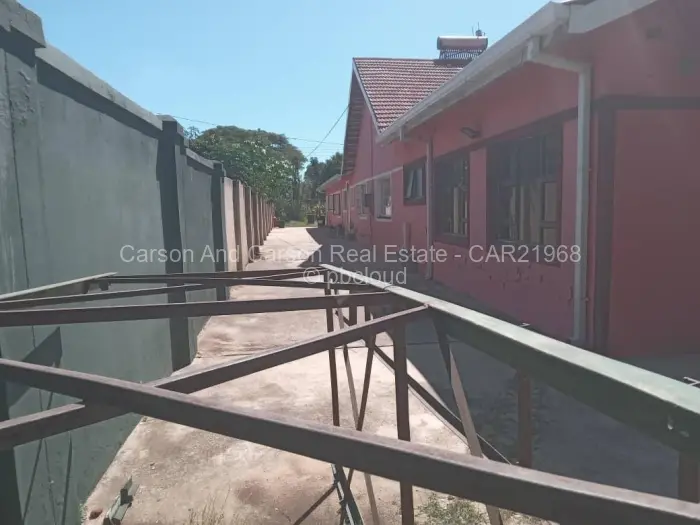 8 Bedroom House for Sale in Chinhoyi, Chinhoyi