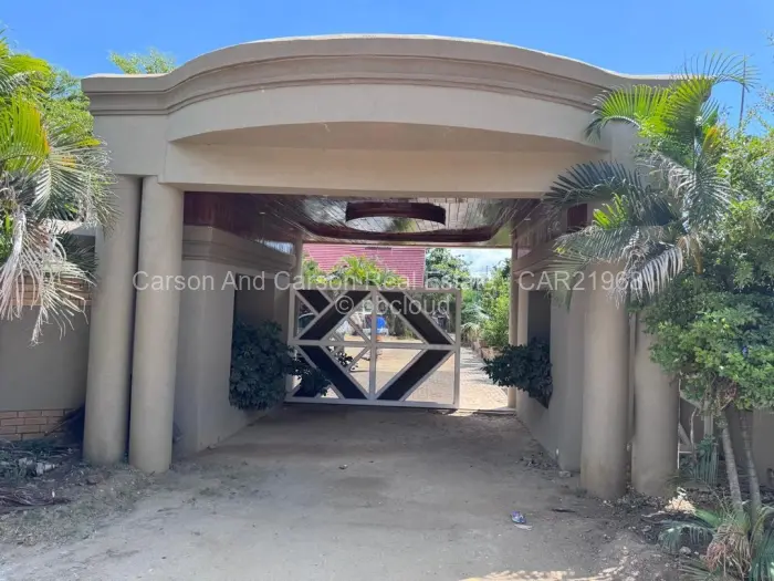8 Bedroom House for Sale in Chinhoyi, Chinhoyi