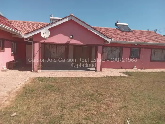 8 Bedroom House for Sale in Chinhoyi, Chinhoyi