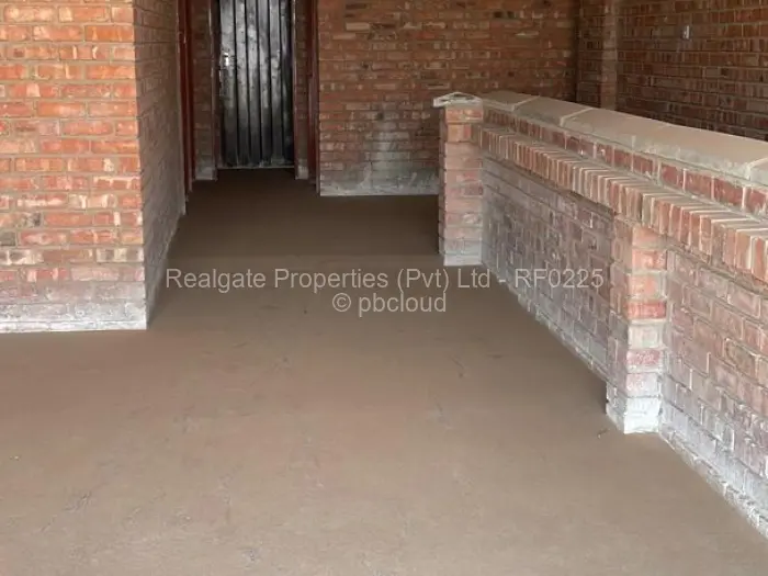 Warehouse/Industrial to Rent in Emganwini, Bulawayo