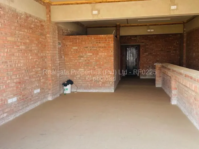 Warehouse/Industrial to Rent in Emganwini, Bulawayo