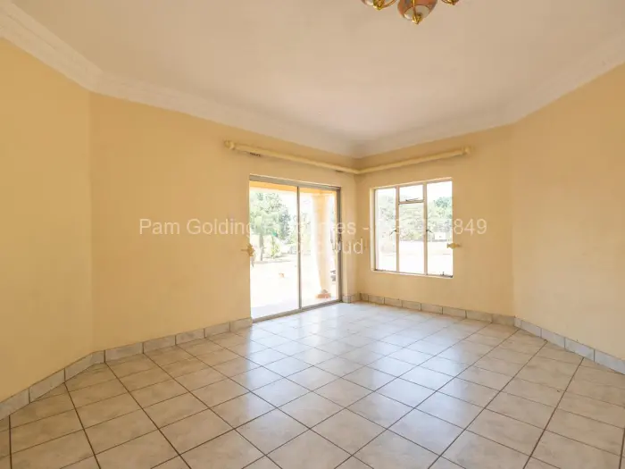 7 Bedroom House for Sale in Greystone Park, Harare