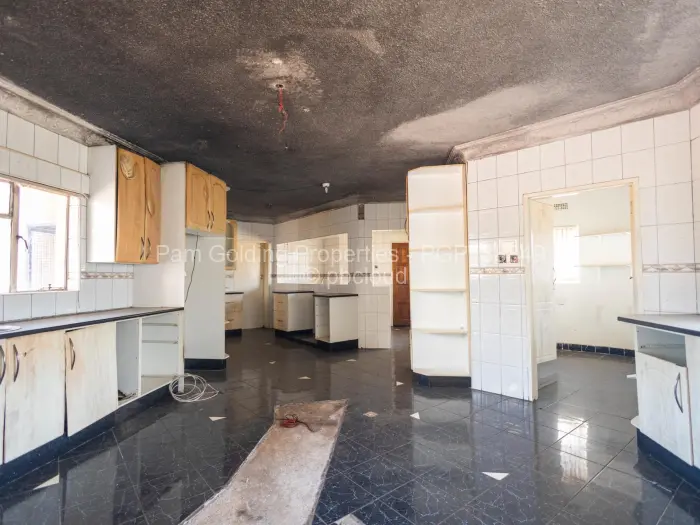 7 Bedroom House for Sale in Greystone Park, Harare