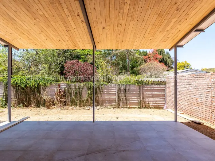 Townhouse/Cluster for Sale in Newlands, Harare