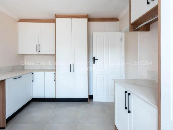 Townhouse/Cluster for Sale in Newlands, Harare