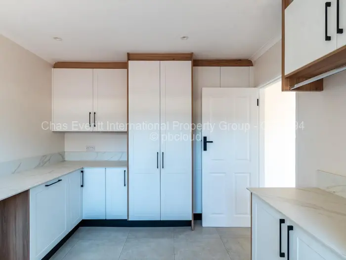 Townhouse/Cluster for Sale in Newlands, Harare