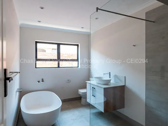 Townhouse/Cluster for Sale in Newlands, Harare