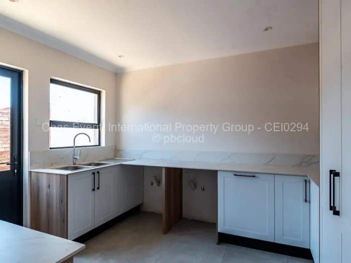 Townhouse/Cluster for Sale in Newlands, Harare