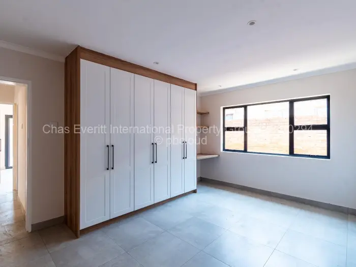 Townhouse/Cluster for Sale in Newlands, Harare