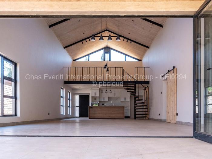 Townhouse/Cluster for Sale in Newlands, Harare