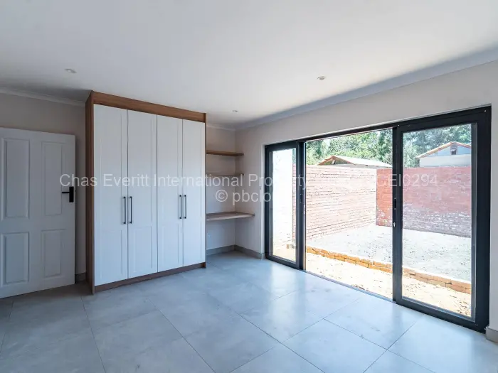 Townhouse/Cluster for Sale in Newlands, Harare