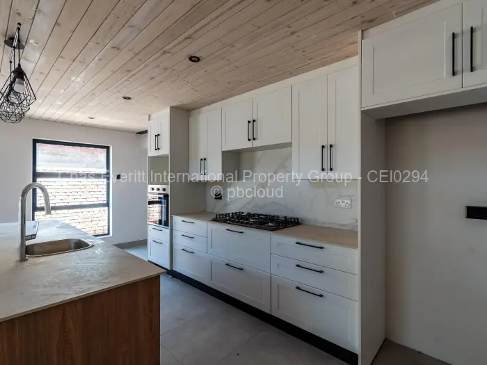 Townhouse/Cluster for Sale in Newlands, Harare