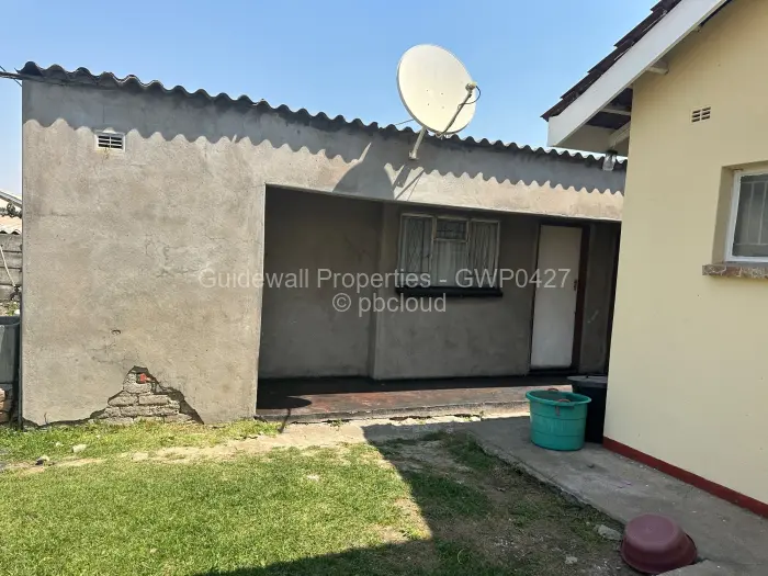 4 Bedroom House for Sale in Mainway Meadows, Harare