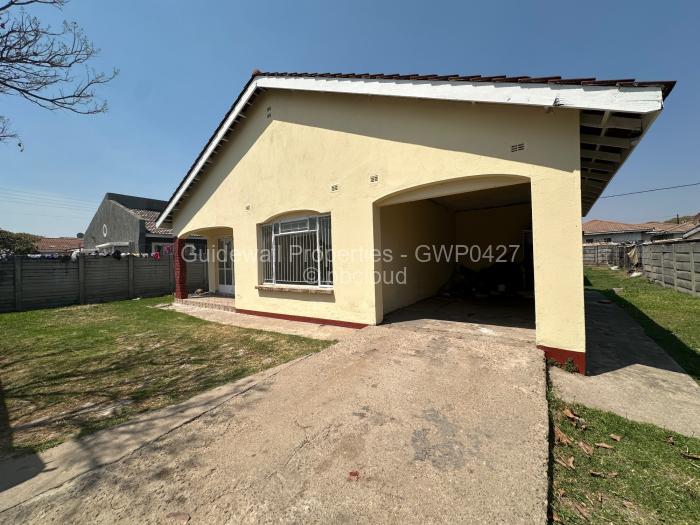 4 Bedroom House for Sale in Mainway Meadows, Harare