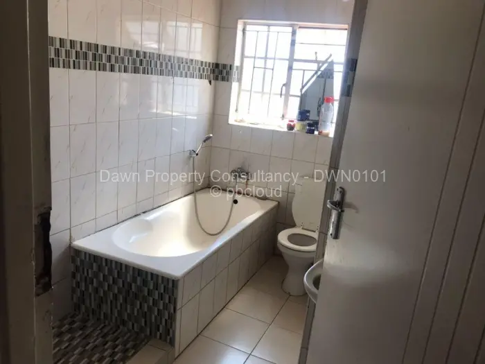 3 Bedroom Cottage/Garden Flat for Sale in Mabelreign, Harare