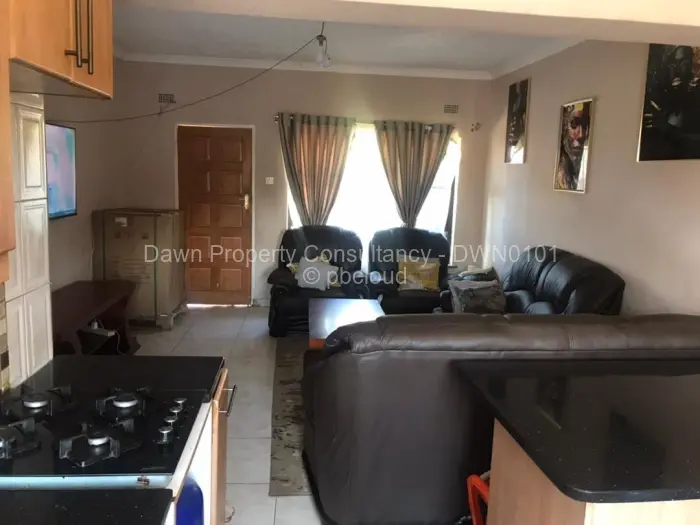 3 Bedroom Cottage/Garden Flat for Sale in Mabelreign, Harare