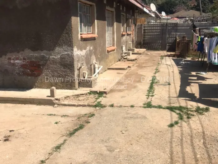 3 Bedroom Cottage/Garden Flat for Sale in Mabelreign, Harare