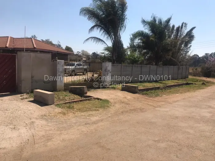 3 Bedroom Cottage/Garden Flat for Sale in Mabelreign, Harare