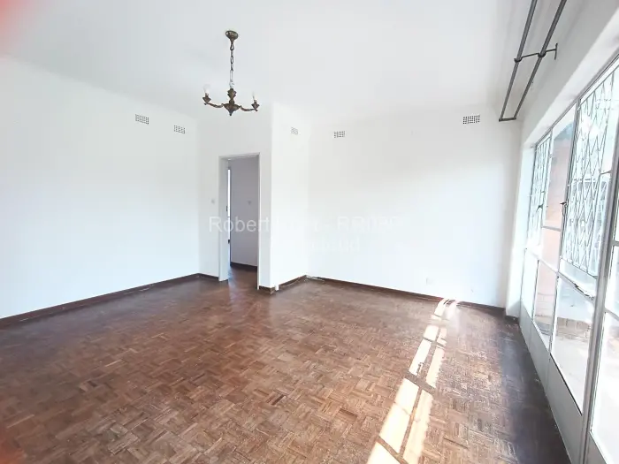 Flat/Apartment to Rent in Avondale