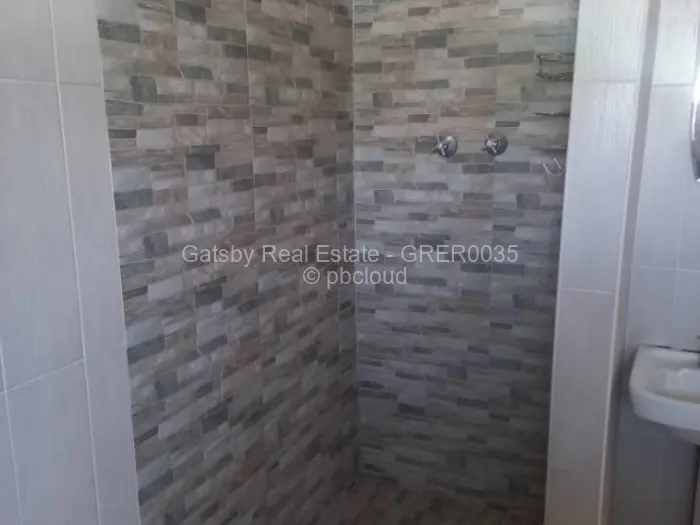 Flat/Apartment to Rent in Avondale