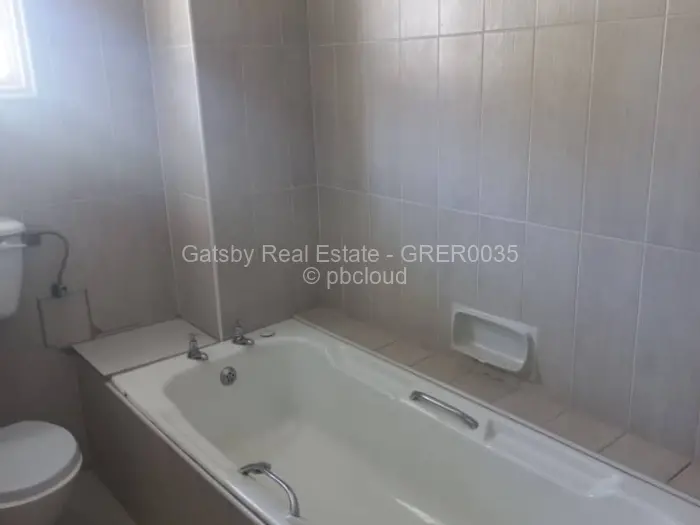 Flat/Apartment to Rent in Avondale