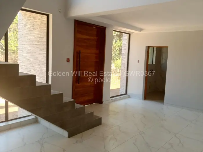 Townhouse/Complex/Cluster for Sale in Highlands, Harare