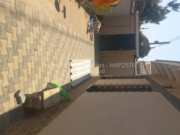 4 Bedroom House for Sale in Nkwisi Gardens, Harare