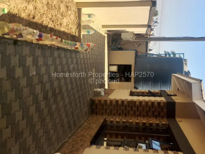 4 Bedroom House for Sale in Nkwisi Gardens, Harare