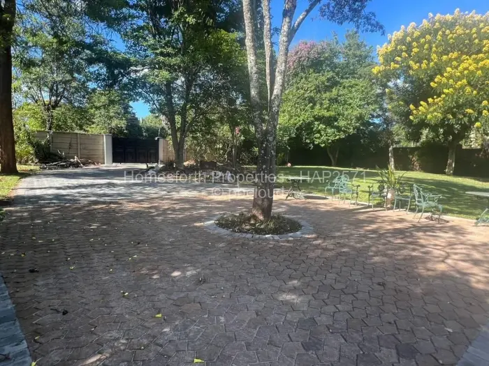4 Bedroom House to Rent in Greystone Park